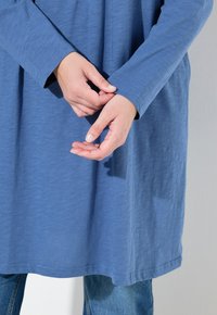Ulla Popken LONG LANGARM - Tunika - pale sailing blue