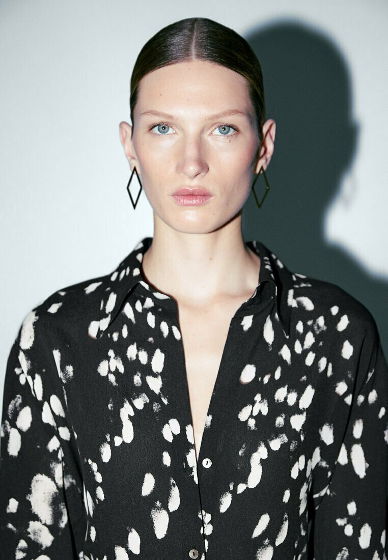 Damen Freizeitkleider | Massimo Dutti PRINTED SHIRT DRESS Blusenkleid black/schwarz - GN84934 Damen Freizeitkleider | Massimo Dutti PRINTED SHIRT DRESS Blusenkleid black/schwarz - GN84934