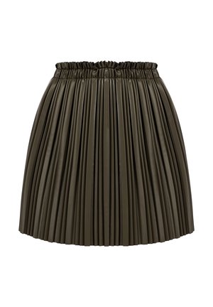 Khaki plisovaná sukňa z umelého kože s elastickým pásom, ktorá má ostré záhyby a hladký, lesklý povrch.