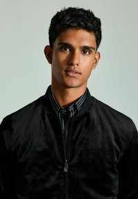 Next REGULAR FIT - Bomberjacks - black