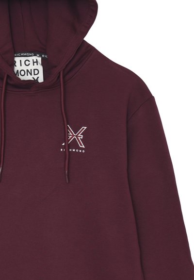 Felpa con cappuccio borgogna, dotata di cordino, con un logo e testo bianchi. Tessuto morbido e vestibilità rilassata, adatta per un abbigliamento casual.