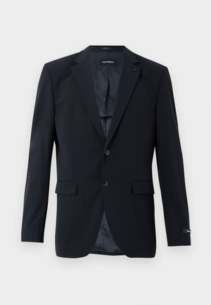 Juodas pritaikytas vyriškas švarkas su dviem mygtukais, įpjovomis apykaklėmis, kišenėmis su atvartais, krūtine kišenė ir sklandžiu vidiniu pamušalu.