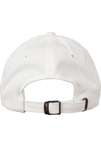 Weißer Baumwoll-Baseballcap mit gebogenem Schirm, verstellbarem Riemen hinten und verstärktem Knopf. Glatte Textur und schlichtes Design.