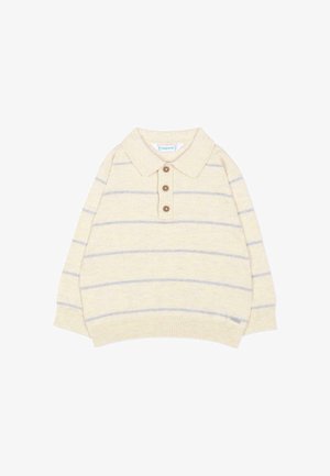 Maglione beige a maniche lunghe con sottili strisce orizzontali grigie, un ampio colletto e tre bottoni marroni sulla patta frontale.