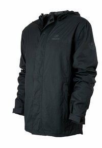 Zwarte waterdichte jas met een capuchon, lange mouwen, ritssluiting en logo-accenten. Gladde textuur met verstelbare manchetten en zoom.