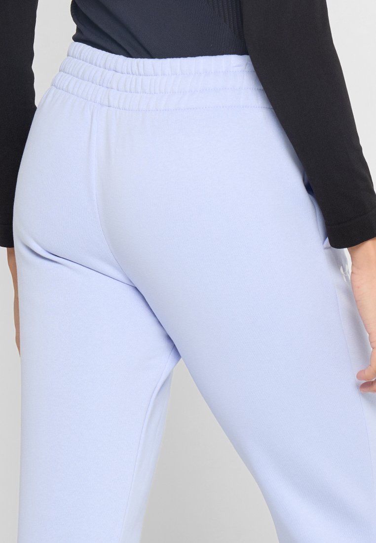 RIVAL RELAXED FIT
