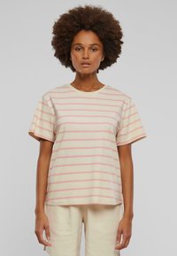 Urban Classics - STRIPED BOXY - T-shirt print - lemonadepink whitesand Miniatuurafbeelding 1