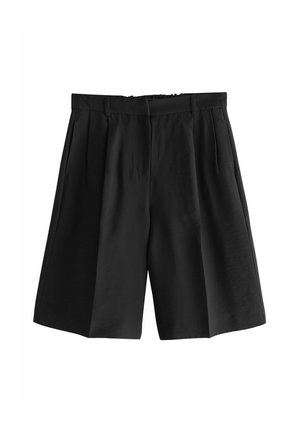 Fekete, magas derekú, redőzött, térd alatti hosszúságú rövidnadrágok övbújtatókkal és oldalzsebekkel, fehér háttér előtt bemutatva.