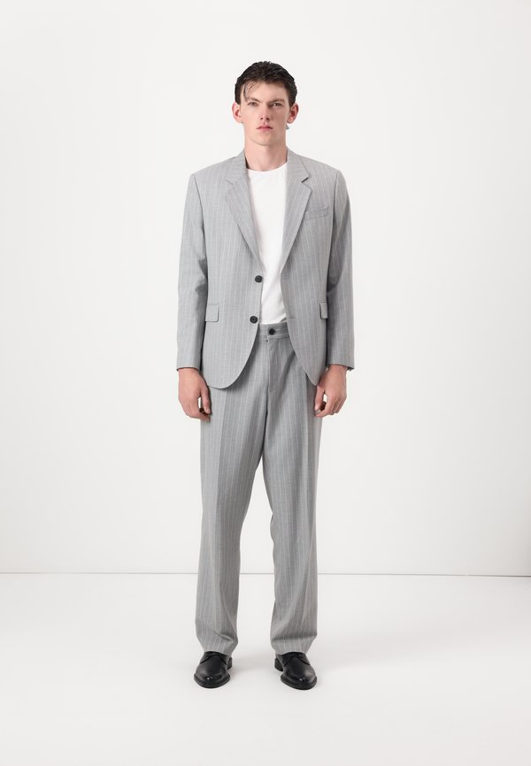 KARLO FLIPS SET - Suit2