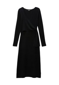 Robe noire à manches longues en tissu tricoté doux, dotée d'un décolleté en V profond et d'une ceinture nouée pour une silhouette ajustée.
