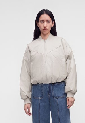 Nike Sportswear, PLEATHER - Яке бомбър - cream