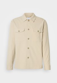 Niewybrane, pale sand