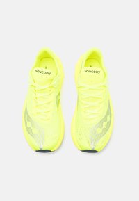 Saucony ENDORPHIN PRO 4 - Zapatillas running asfalto - citron/silver
