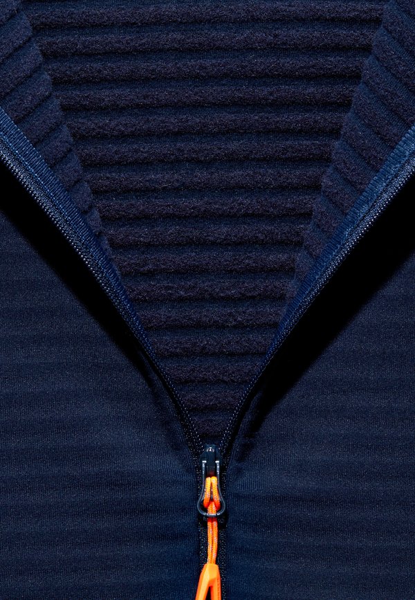 TAISS LIGHT HOODED - Fleece jacket - marine2