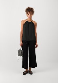 Vero Moda Tall VMLIZZY SINGLET DETAIL - Tops - black