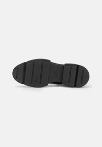 Emporio Armani Botines con plataforma - black