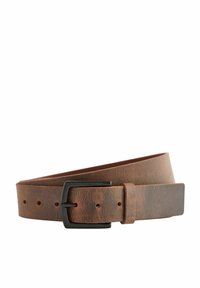 Ceinture en cuir marron avec une finition texturée, dotée d'une boucle en métal noir et de trous ajustables pour la taille.