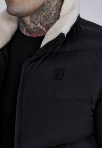 SIKSILK Weste - black