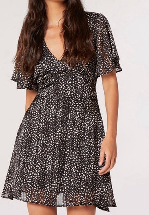 Apricot, Robe de jour - black