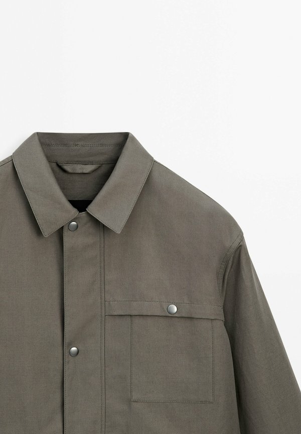 WITH POCKET DETAIL - Summer jacket2