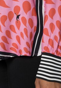 Emily van den Bergh BLOUSE - Blusa - pink/red