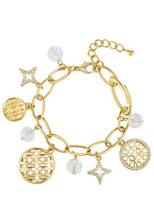 Pulsera de cadena de oro con acentos de cuentas transparentes y charms decorativos en forma de estrella y circular con patrones intrincados y detalles de rhinestone.