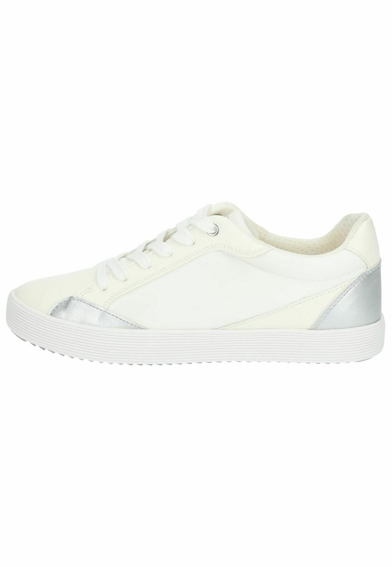 Sneaker bianca con tomaia in pelle liscia, dettagli argentati sul tallone e sulla punta, chiusura con lacci e suola in gomma testurizzata.