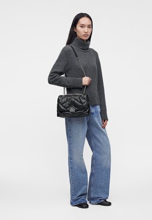 Armani Exchange, MESSENGER BAG - Sac bandoulière - black