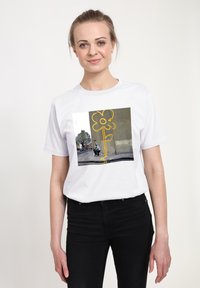 Henry Tiger BANKSY LINE FLOWER - Camiseta estampada - white