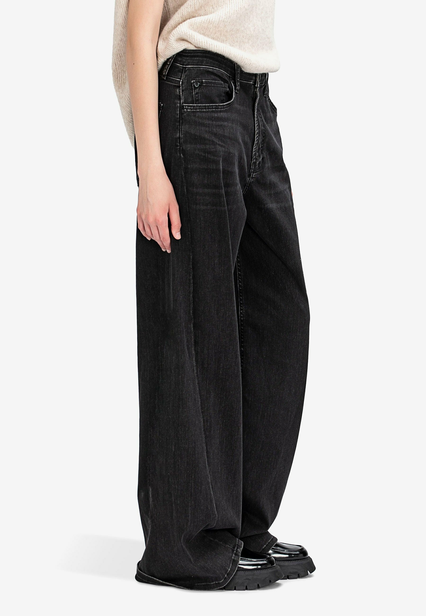 パンツ TRUE RELIGION Flared denims black JOEY MID RISE FLAP FLARE JEAN - 2SB Body Rinse Black | True