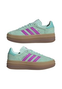 adidas Originals GAZELLE BOLD KIDS - Sneakers - clear mint flash pink mint rush