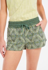 Protest Short - veggie green