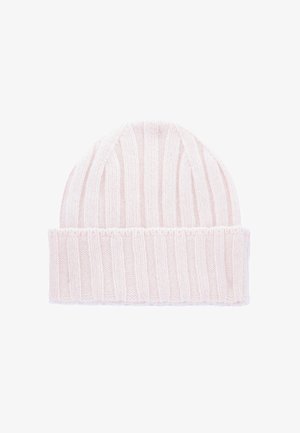 Jasnoróżowa dziana czapka z prążkowanym wzorem i podwiniętym mankietem. Wykonana z miękkiego materiału, z pionowymi paskami dla dodatkowego akcentu.