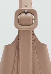 Mango Kabelka - light brown