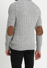 Pier One Kofta - mottled dark grey