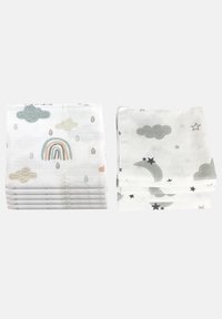 Set di due pacchi di panni in mussola di cotone: uno con arcobaleni e nuvole colorate, e l'altro con stelle e lune grigie su sfondo bianco.