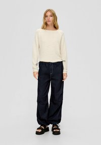 QS - Sweter