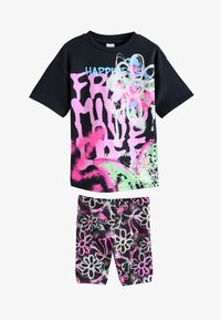 Nije odabrano, multi graffiti