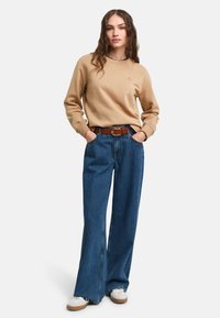 GANT SHIELD C NECK - Sweatshirt - caramel beige