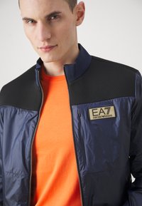 EA7 Emporio Armani JACKET - Bomberjacka - blu navy