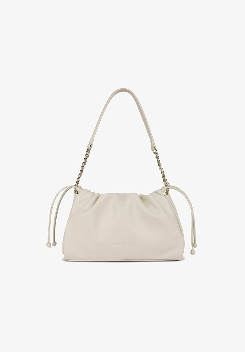 Bolso de mano de cuero suave color crema con parte superior fruncida, cadena dorada y correa de cuero, cuerdecitas laterales y pequeño logotipo "bugatti" en la parte frontal.