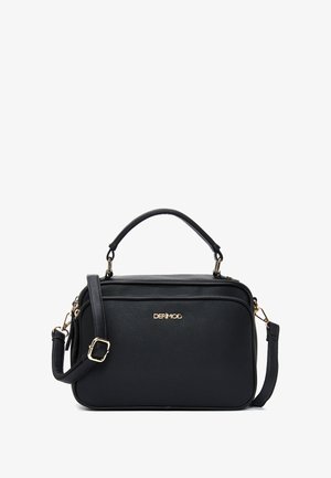 Zwarte leren handtas met een gestructureerde vorm. Beschikt over een bovenhandvat, een verstelbare schouderriem, gouden accessoires en een geperst logo.