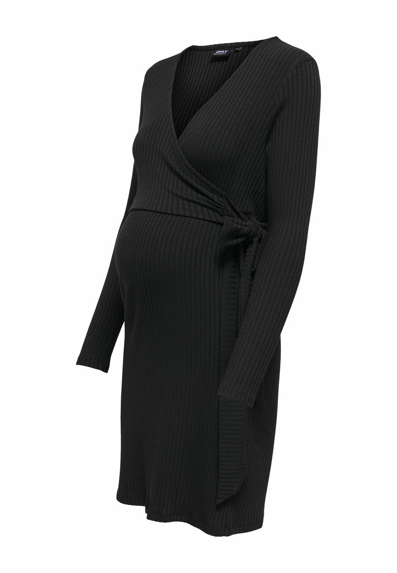 Czarna prążkowana sukienka ciążowa z długimi rękawami, kopertowym designem oraz wiązaniem w talii. Gładka faktura i zwiewny fason.