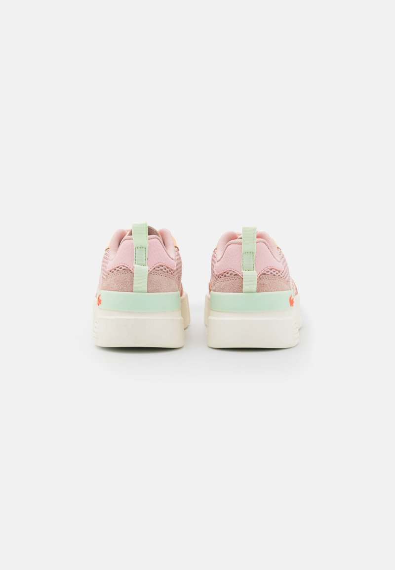 Rosa Sport sneakers mit strukturiertem Obermaterial, mintgrünen Akzenten und einer kontrastierenden weißen Sohle. Verfügt über eine Zuglasche an der Hinterseite.