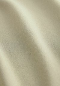 Unselected, khaki green