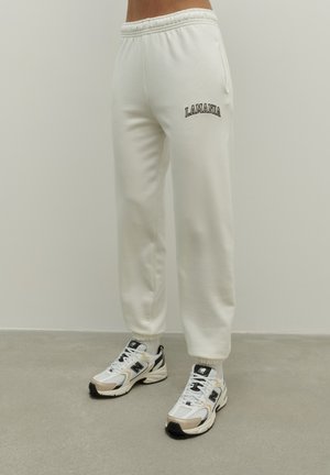 FLAME - Treningo apatinė dalis - white