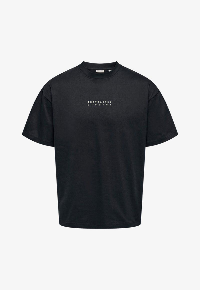 Zwarte katoenen T-shirt met een losse pasvorm, korte mouwen en een ronde halslijn. Op de voorkant staat witte tekst met "ABSTRACTED STUDIOS."