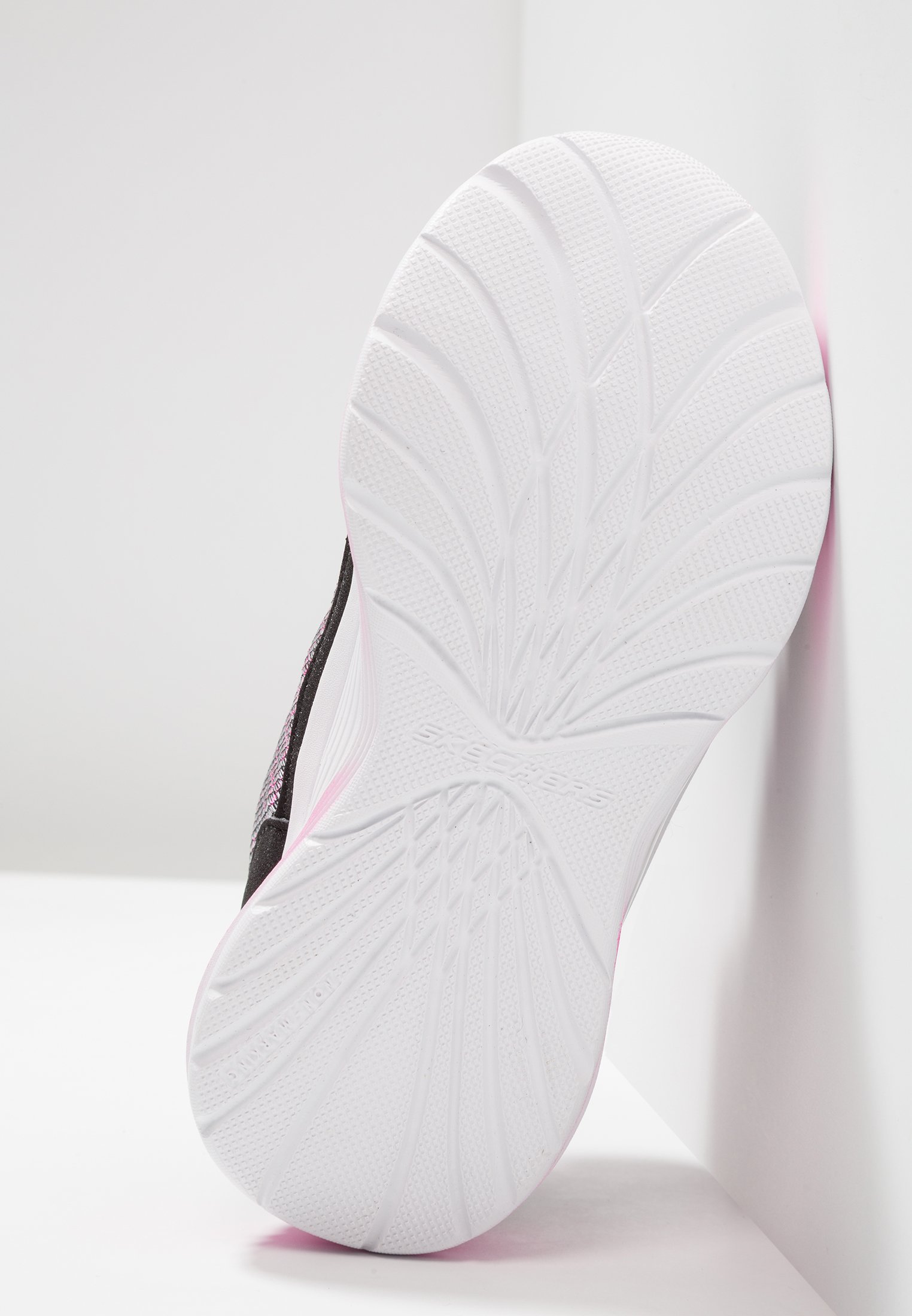 skechers luminators luxe