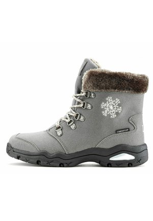 Botte d'hiver grise avec un col en fausse fourrure, broderie de flocons de neige, œillets en métal et semelle en caoutchouc texturée avec un talon rembourré.