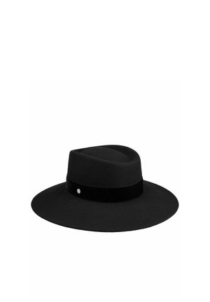 Schwarzer breitkrempiger Fedora-Hut mit einem glatten Samtband und einem kleinen runden silbernen Akzent am Band.